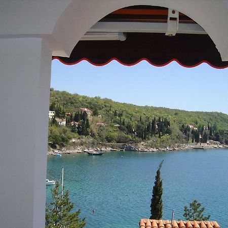 Vila Jadranka Apartments And Rooms Омишаль Экстерьер фото